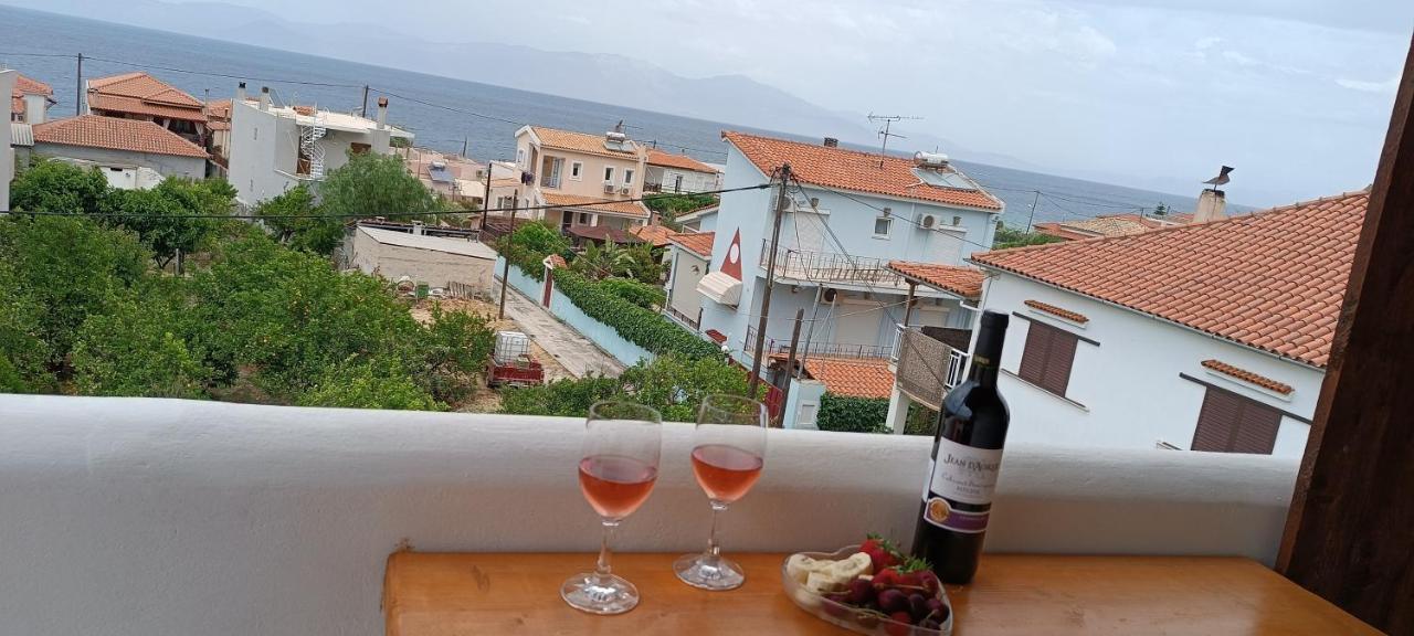 Local Paradise Xilokastro Apartment *